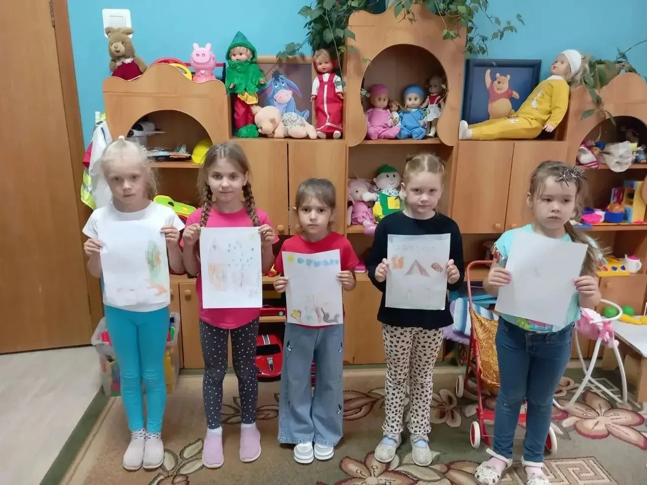 🏰✨ День сказок в нашем детском саду! ✨🏰
Наши маленькие артисты и художники провели незабываемый де