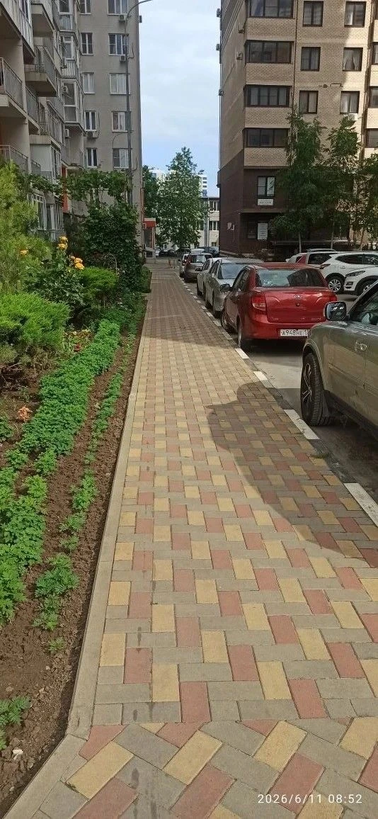 ✅ Регулярно выполняются работы по уборке мест общего пользования и придомовых территорий