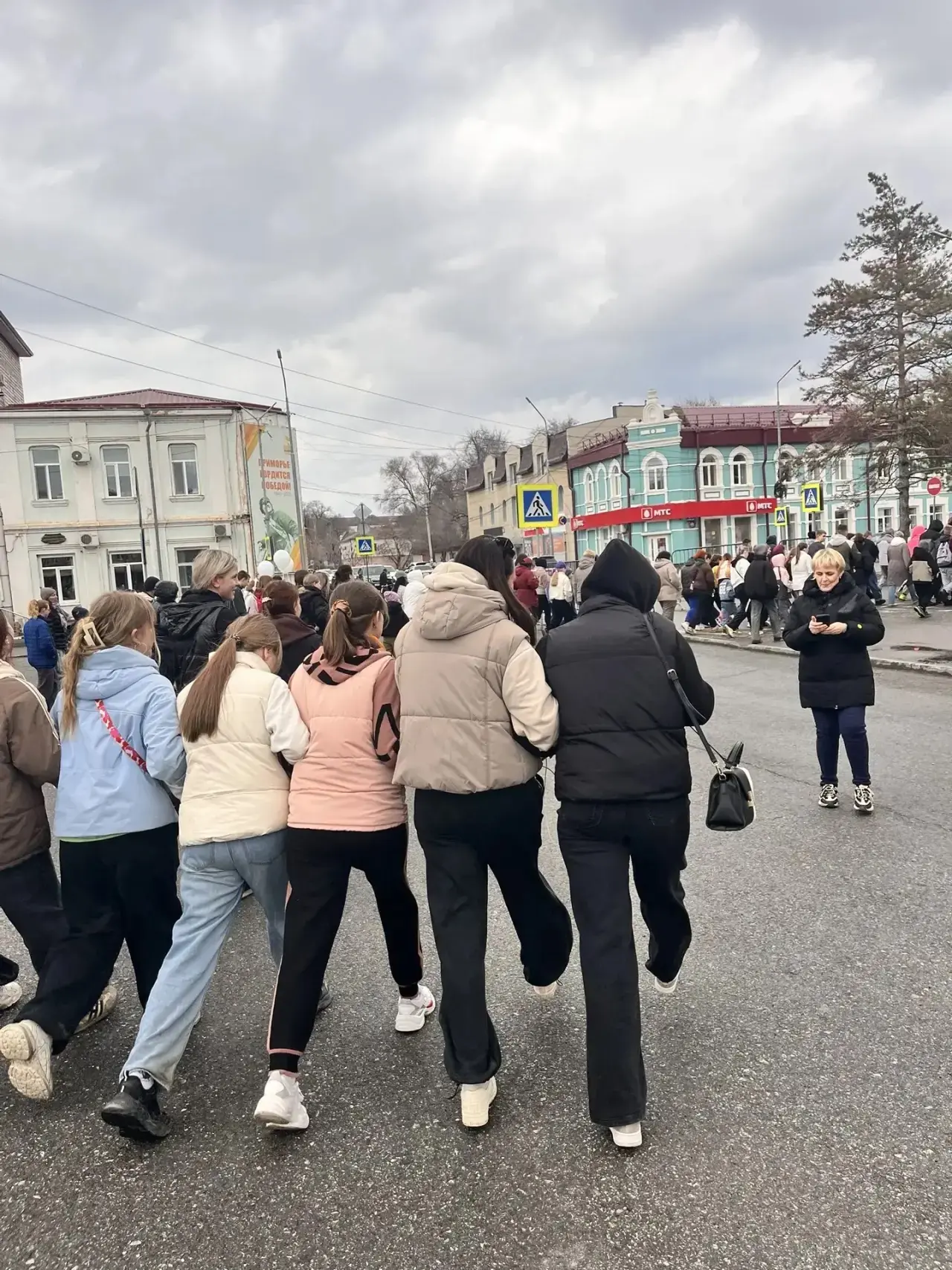 🚶🏻‍♂️‍➡️🚶🏻‍♀️‍➡️10000 шагов к здоровью.   ✍️11 апреля Состоялась традиционная акция «10 000 шагов к 