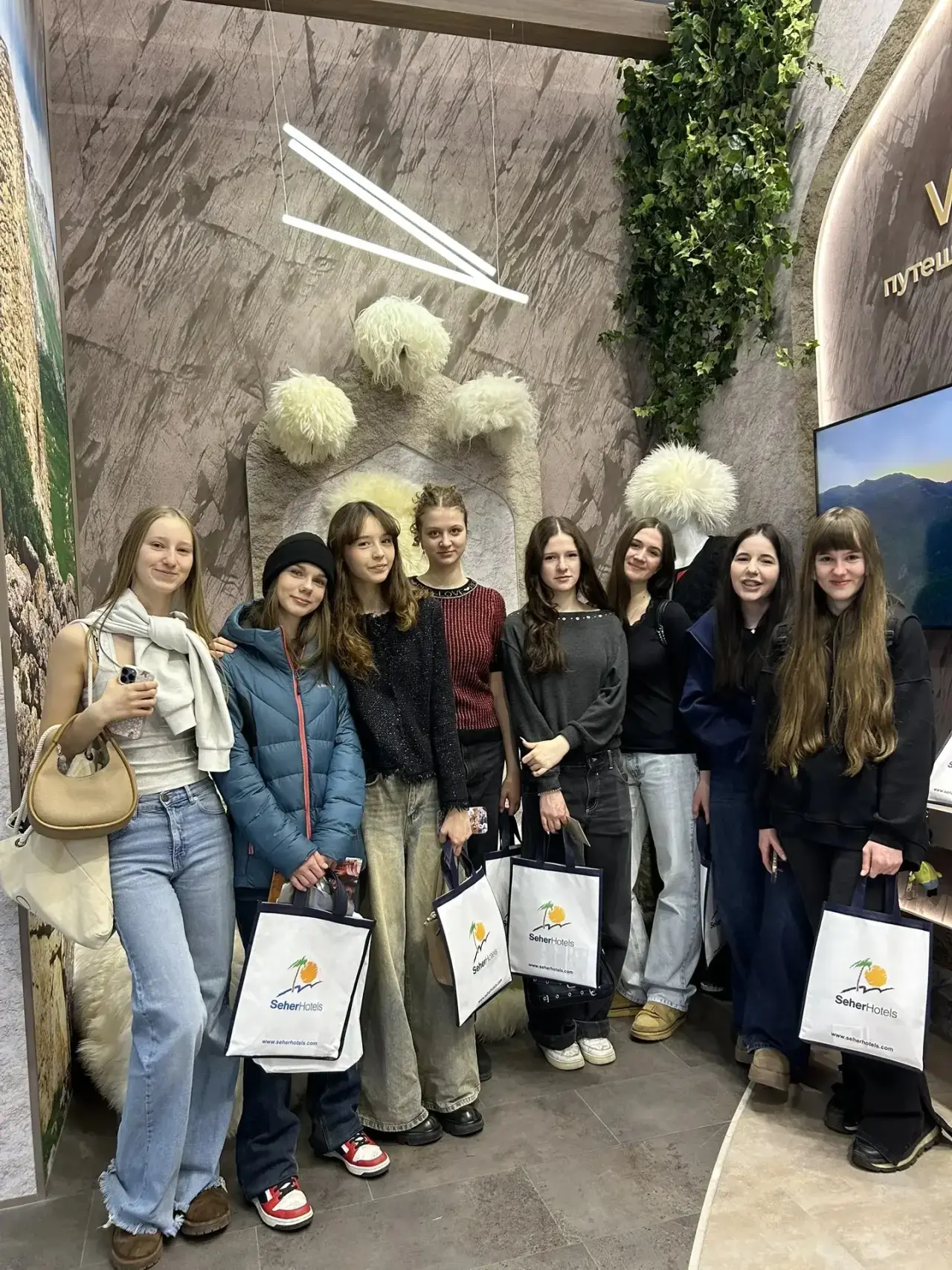 🌟НОВЫЕ ГОРИЗОНТЫ🌟  🏕️Турклуб нашей #ШколаТропарево  «Без границ» открывает новые горизонты. Команда 