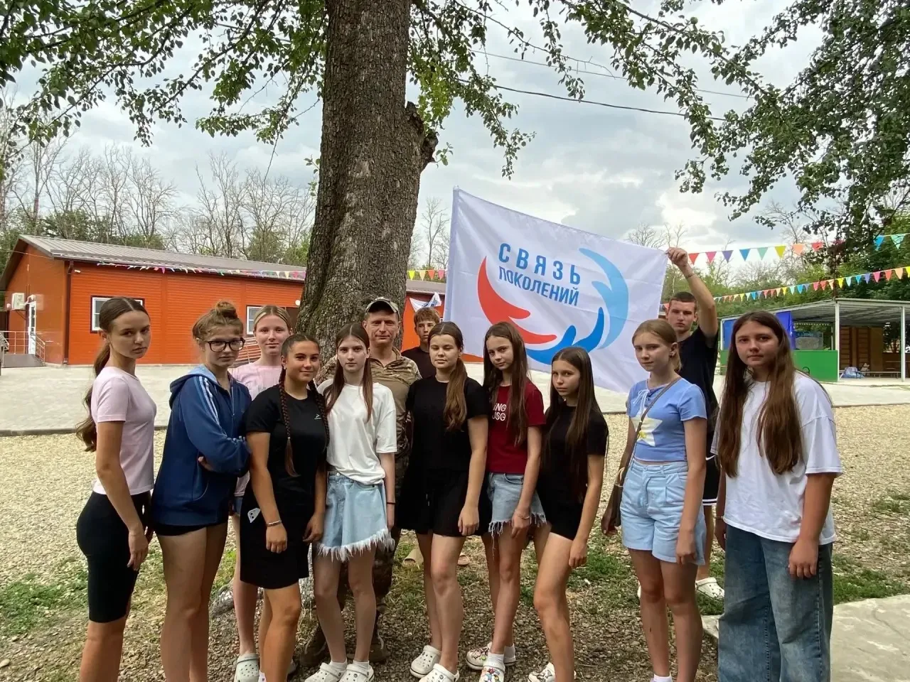 В детском лагере «Чайка» прошла встреча ребят с участником СВО Николаем Ивановым. 

Мероприятие сост