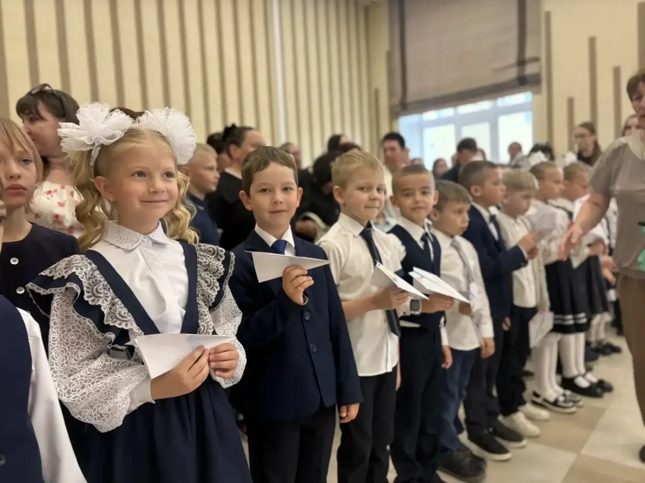 🎓 Дорогие выпускники, уважаемые учителя и родители!