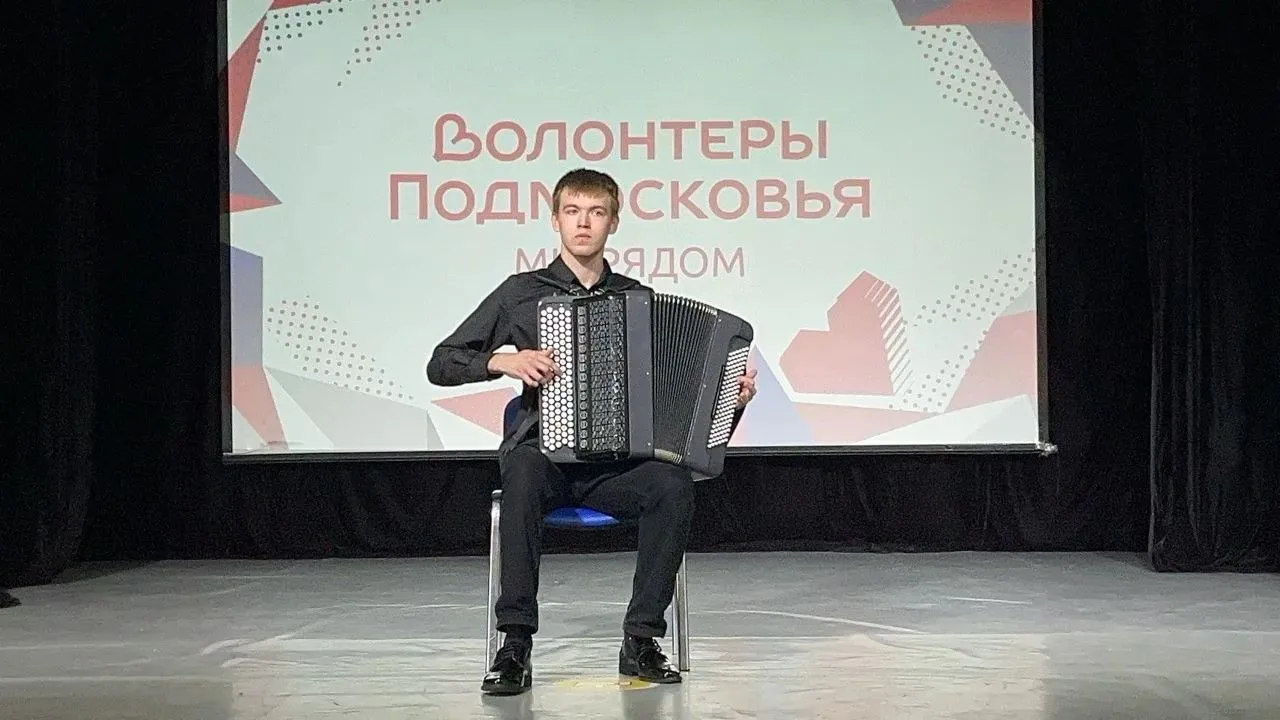 7 июня в Молодежном Центре с особым теплом и уважением чествовали «серебряных» волонтёров 

В торжес