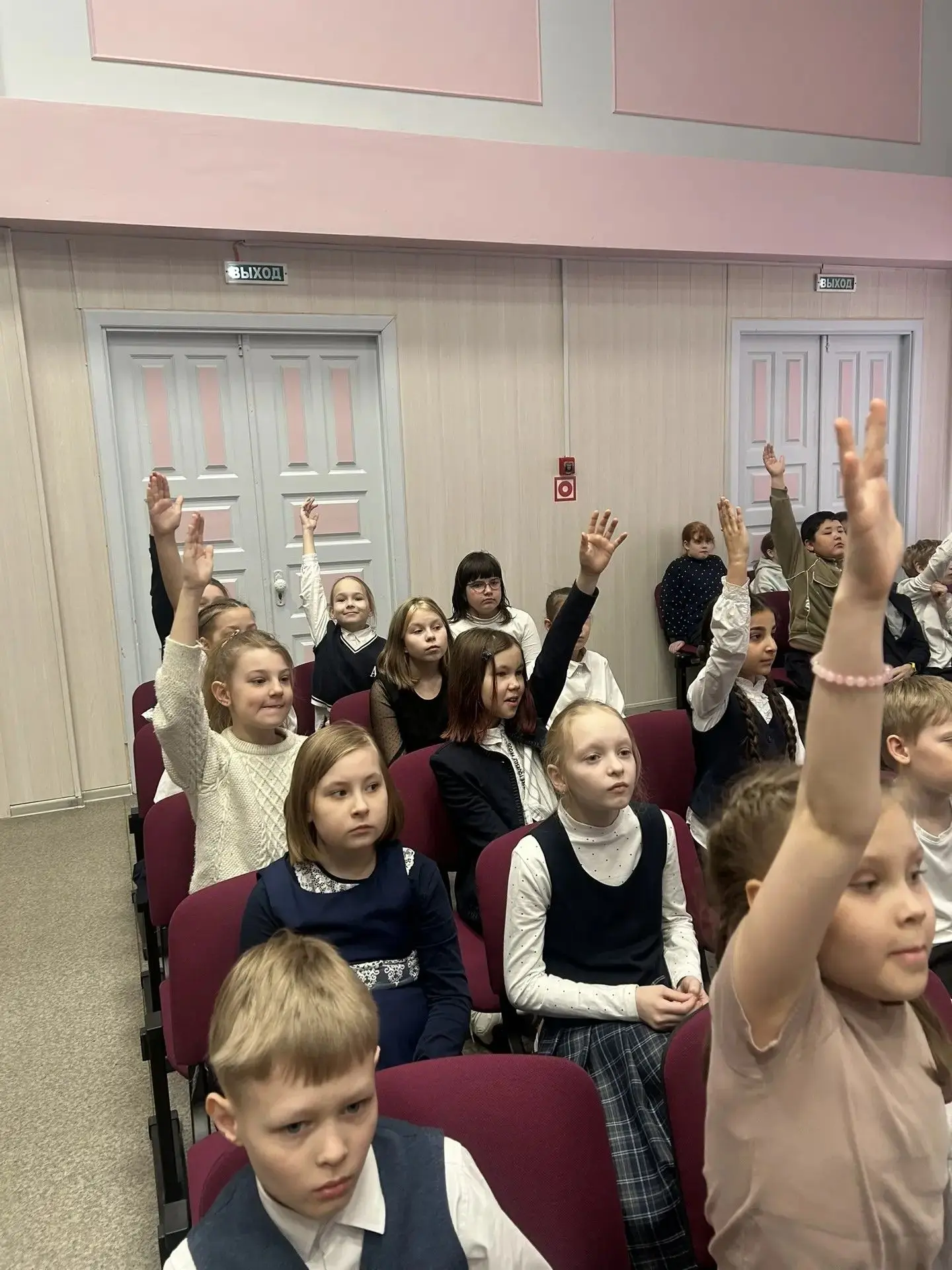💫💫💫 "Пожарная безопасность дороже миллиона" Сегодня учащиеся начальной школы приняли участие в интел