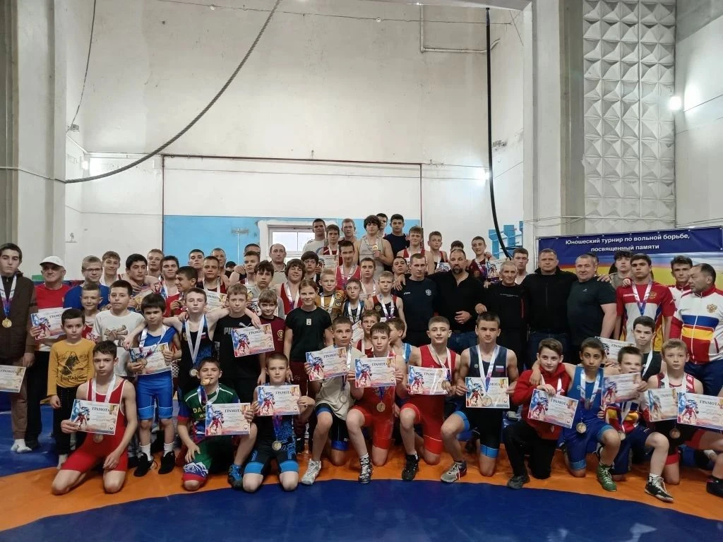 Открытое первенство города Новошахтинска по вольной борьбе, посвященное памяти трагичес...
