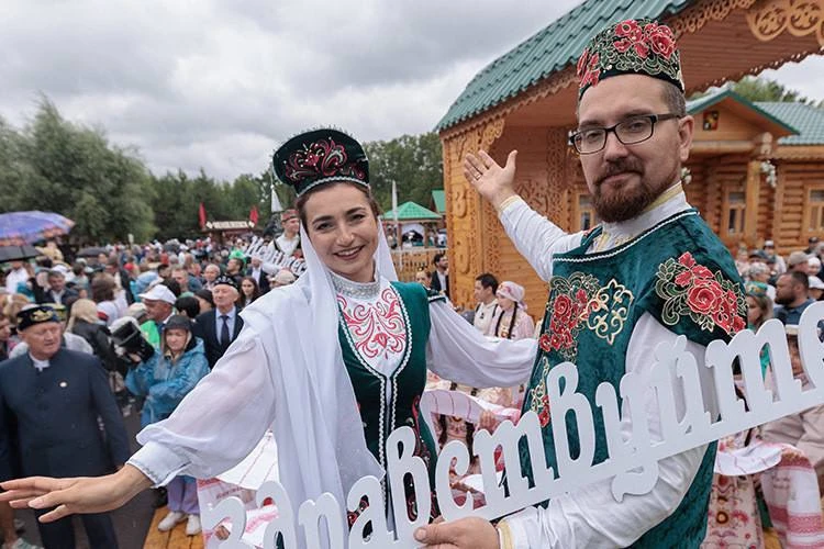 Почетные гости саммита АСЕАН останутся в Казани, чтобы посетить Сабантуй 20 июня. 

Это стало извест
