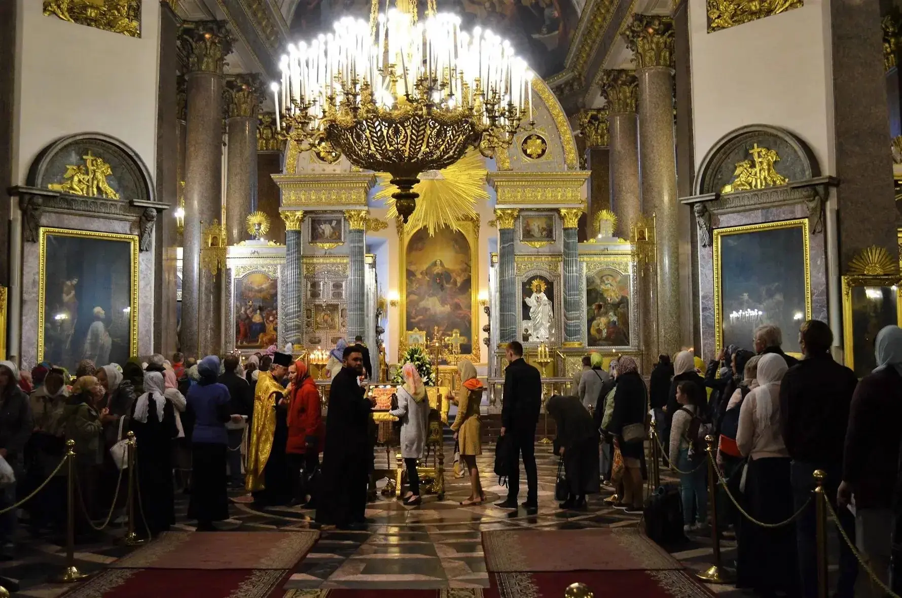 ⛪️ Рождественская церковь: день, когда на Невском заложили скромный храм, а в итоге пол...