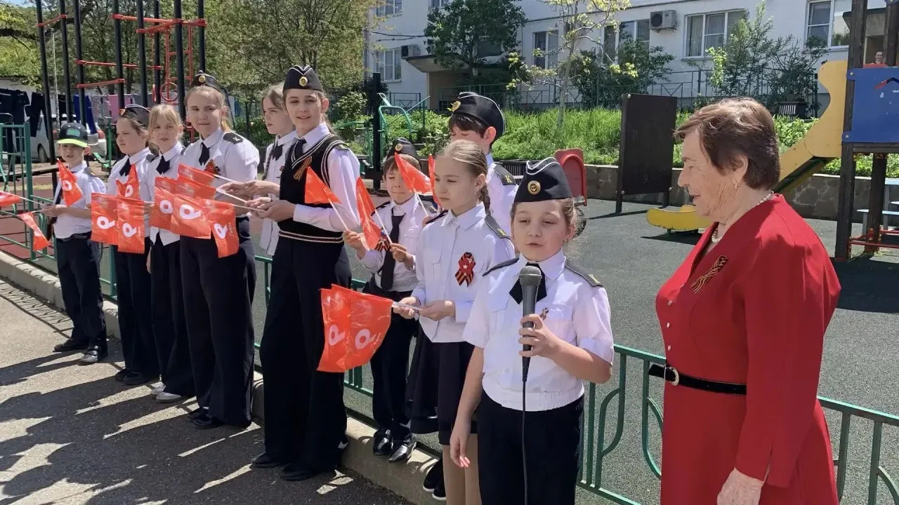 🇷🇺 «Парад у дома»: связь поколений в Абрау-Дюрсо  Есть события, которые остаются в сердце навсегда. 
