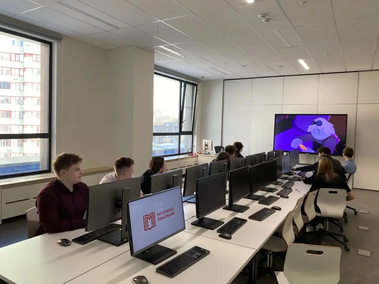 Яркое погружение в кинематограф: ученики школы «Свиблово» стали участниками кинофестиваля!  🎬 Ученик