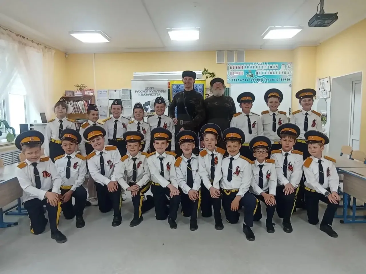 📢 В гостях у казачьих классов Кирпичнозаводской школы