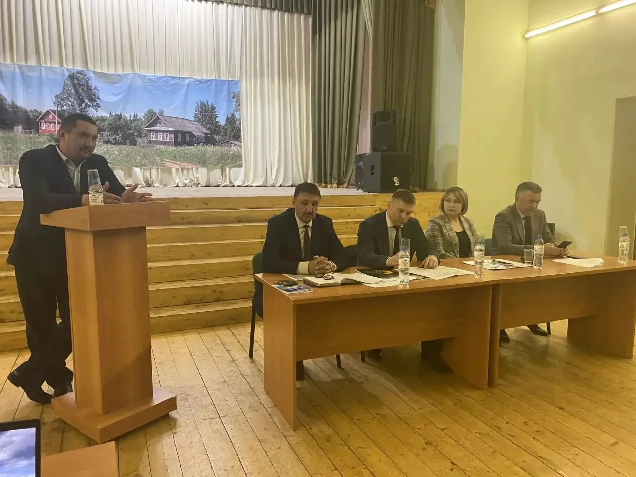 8 апреля 2026 года,  глава администрации МР Нуримановский район РБ Ситдиков В.В. ,провел совещание п