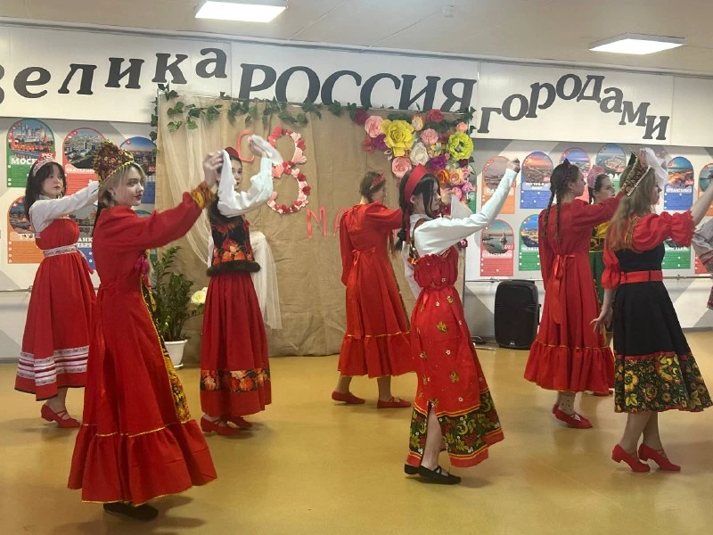 Сегодня в стенах нашего центра прошел праздник в честь весны и Международного женского дня! 🌷  Ребят