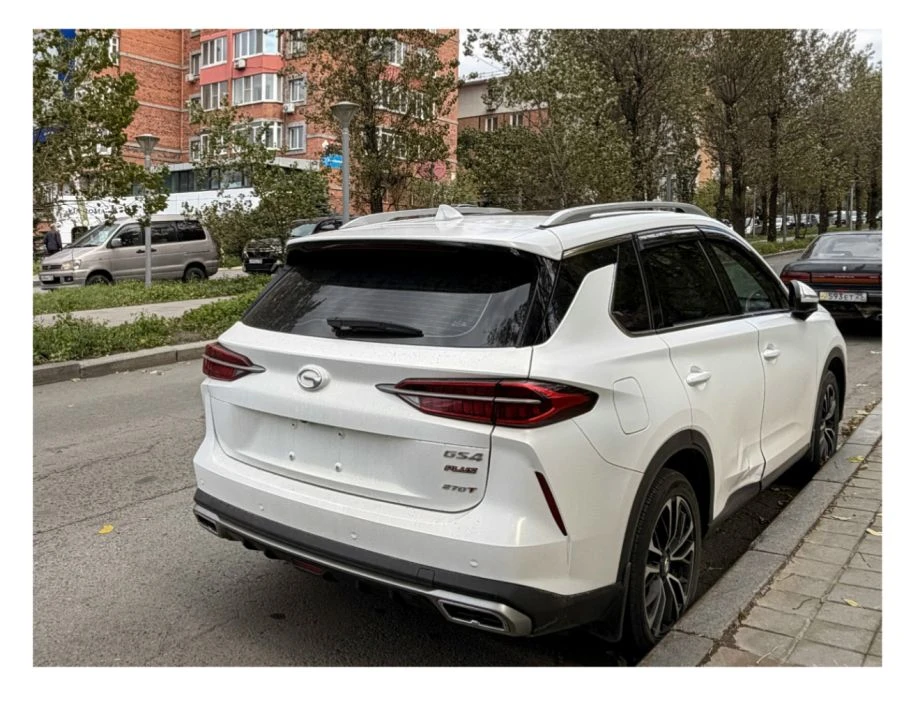 🚗 Во Владивостоке безномерным машинам блокируют колёса с двух сторон
