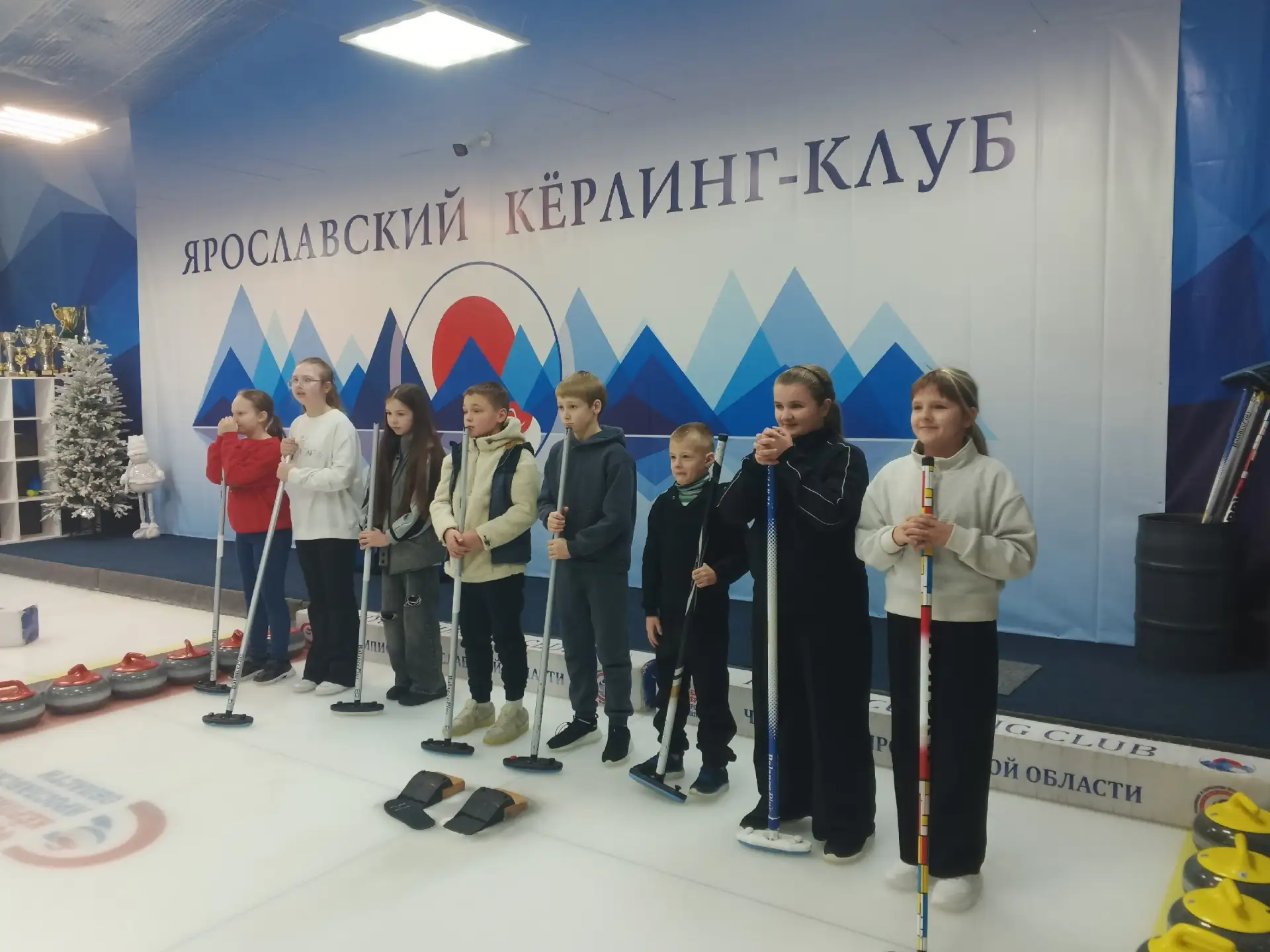 ❗А вы занете, когда появился кёрлинг в России?  🥌 На этот вопрос вам ответят ученики 4Б класса ЦО "С