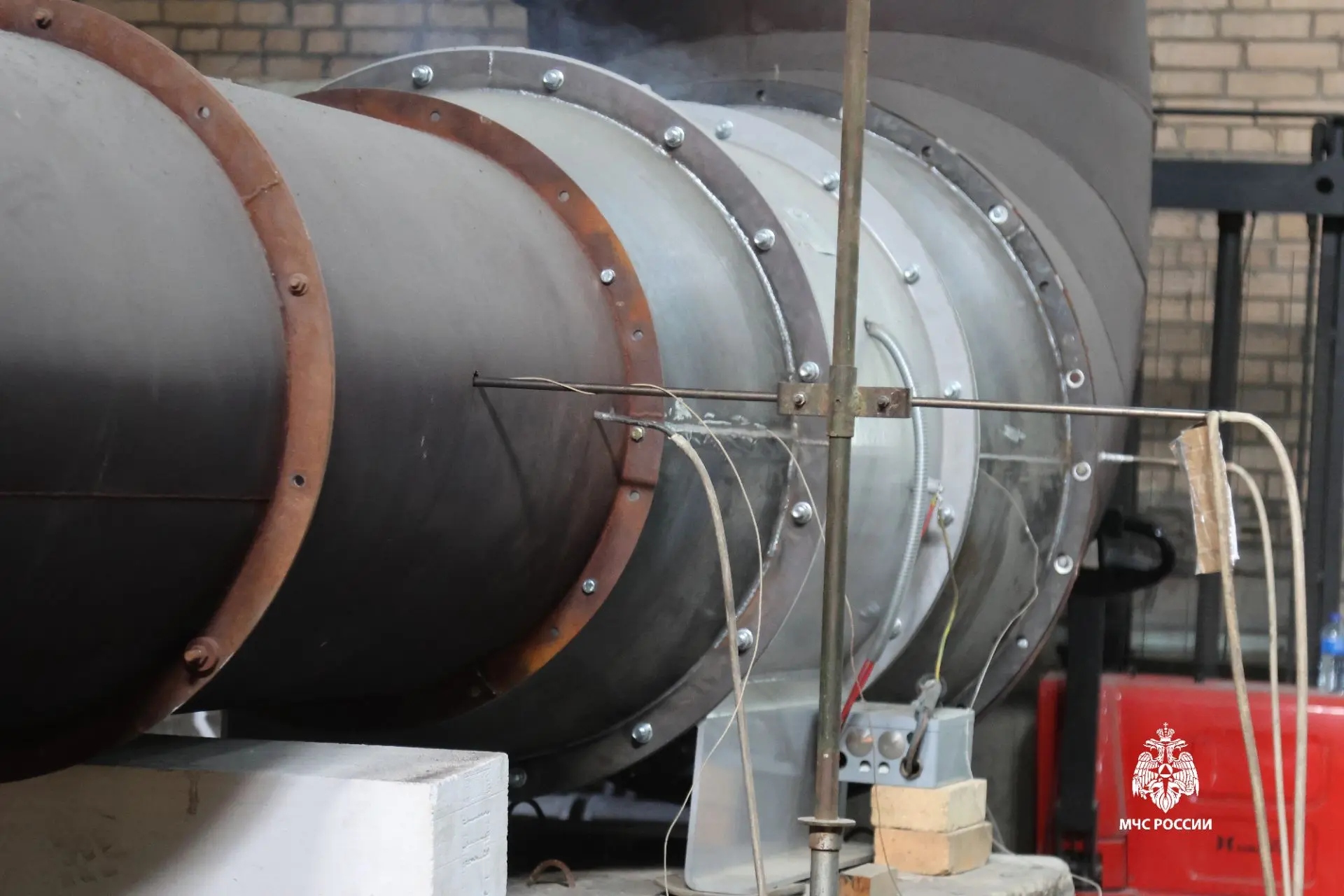Когда дым страшнее огня: проверяем вентилятор на прочность при 400 °C