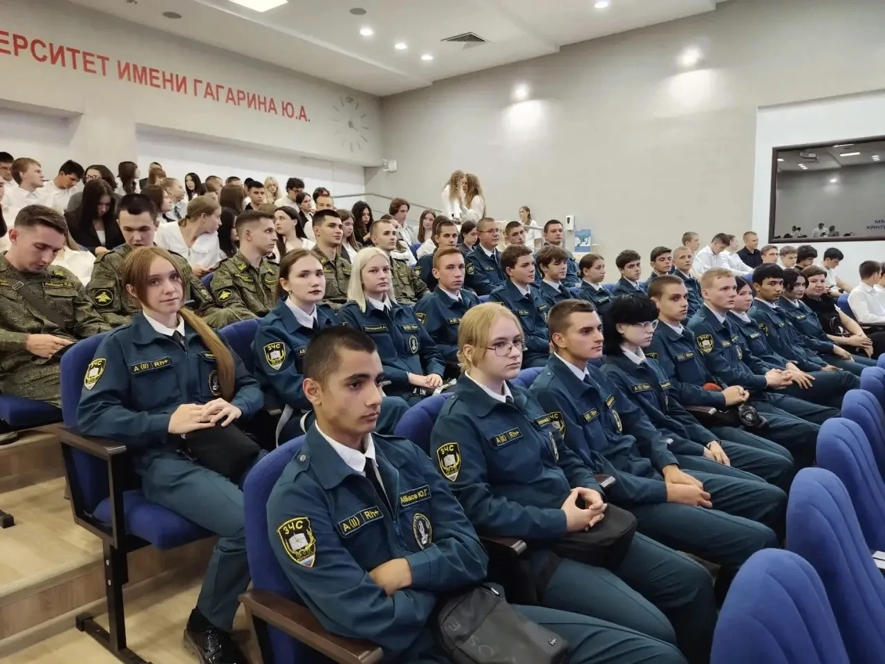 Студенты Гагаринского колледжа встретились с вице-спикером Госдумы