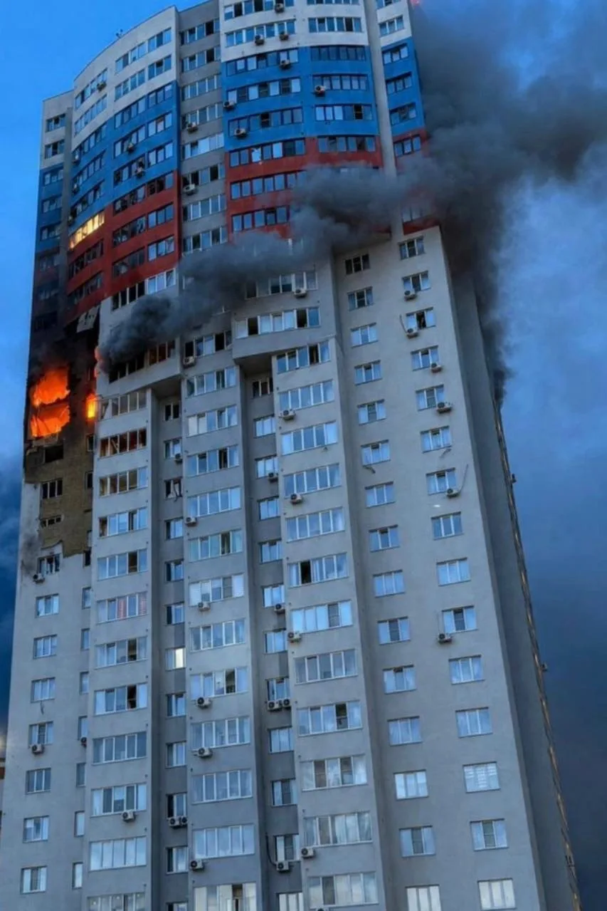 ❗В результате атаки БПЛА в Рязани три человека погибли, 12 получили ранения, среди пострадавших есть