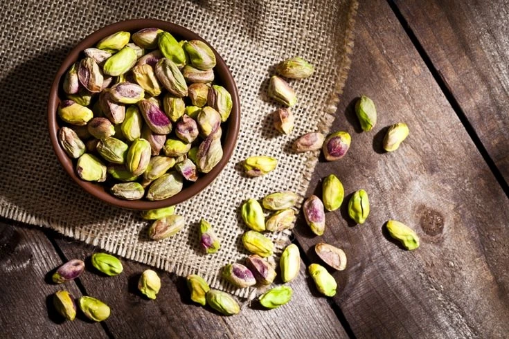 🥜 Если не хватает железа в организме, включите в свой рацион фисташки. В 100 граммах этого вкусного