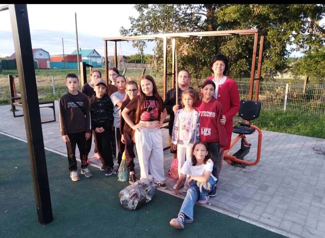 Бары тик хезмәт кенә кешене иҗади,акыллы,мәдәниятле һәм белемле итә ала. Хезмәт кенә ба...