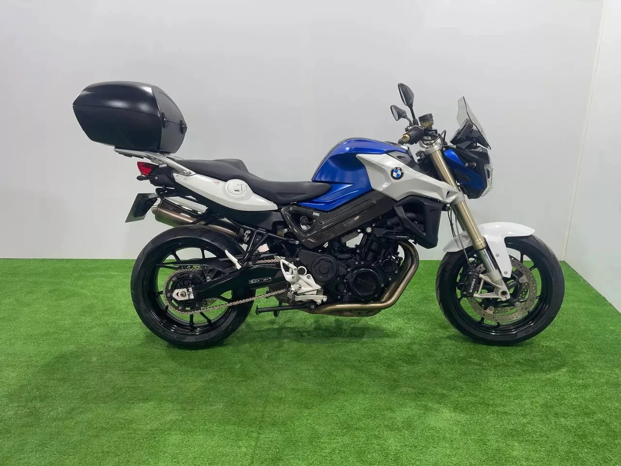 BMW F800R в наличии во Владивостоке  Характеристики:  - 2016 год - объем 800 см3 - Аукцион AUCNET - 