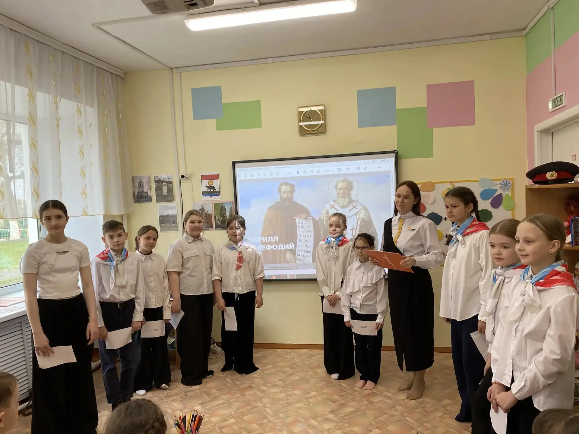 🦅 Орлята - дошколятам о Дне славянской письменности и культуры!   ✍️ Наши орлята из четвёртых классо