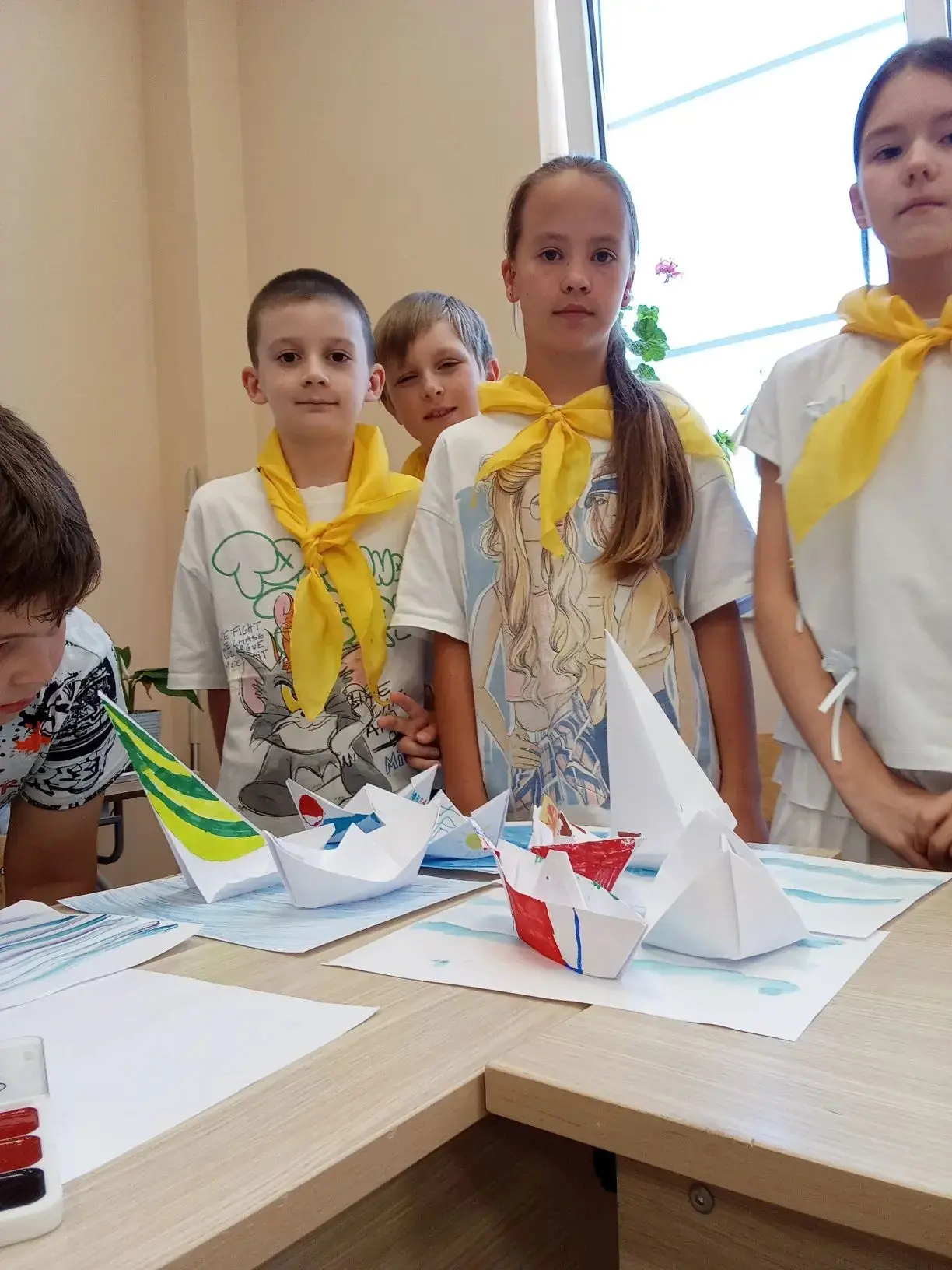 🐬10-й день в лагере «Юнга» — а мы всё на волне! 
 
🐬Кажется, только вчера открыли смену, а уже дес