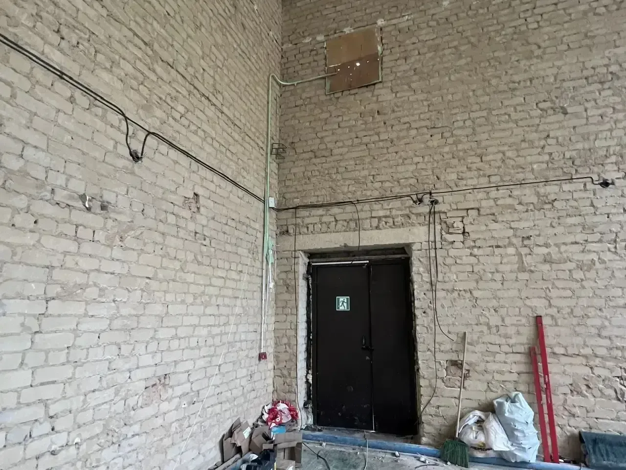 ⚒️В Отрадинском Мценского района капитально ремонтируют местную школу  Подрядчик уже завершил демонт