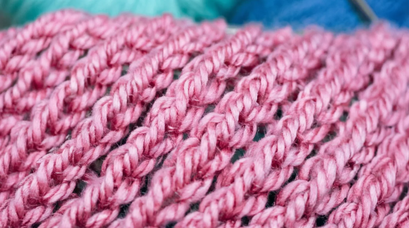 🧶 «Турецкая диагональная резинка» — эластичная, но держит форму, создаёт изящный диагональный рельеф