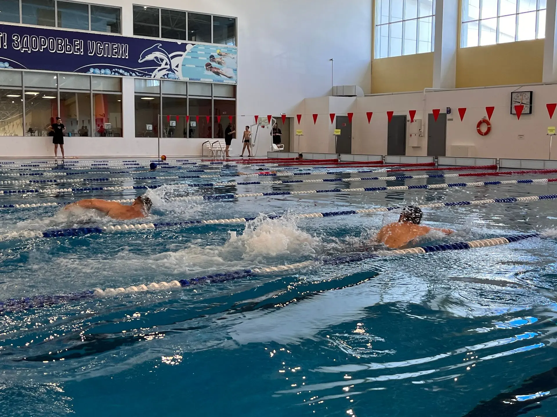 🏊 Вперед, к новым рекордам 🏊

⚡️ Продолжаем делиться яркими моментами спортивной жизни коллектива 