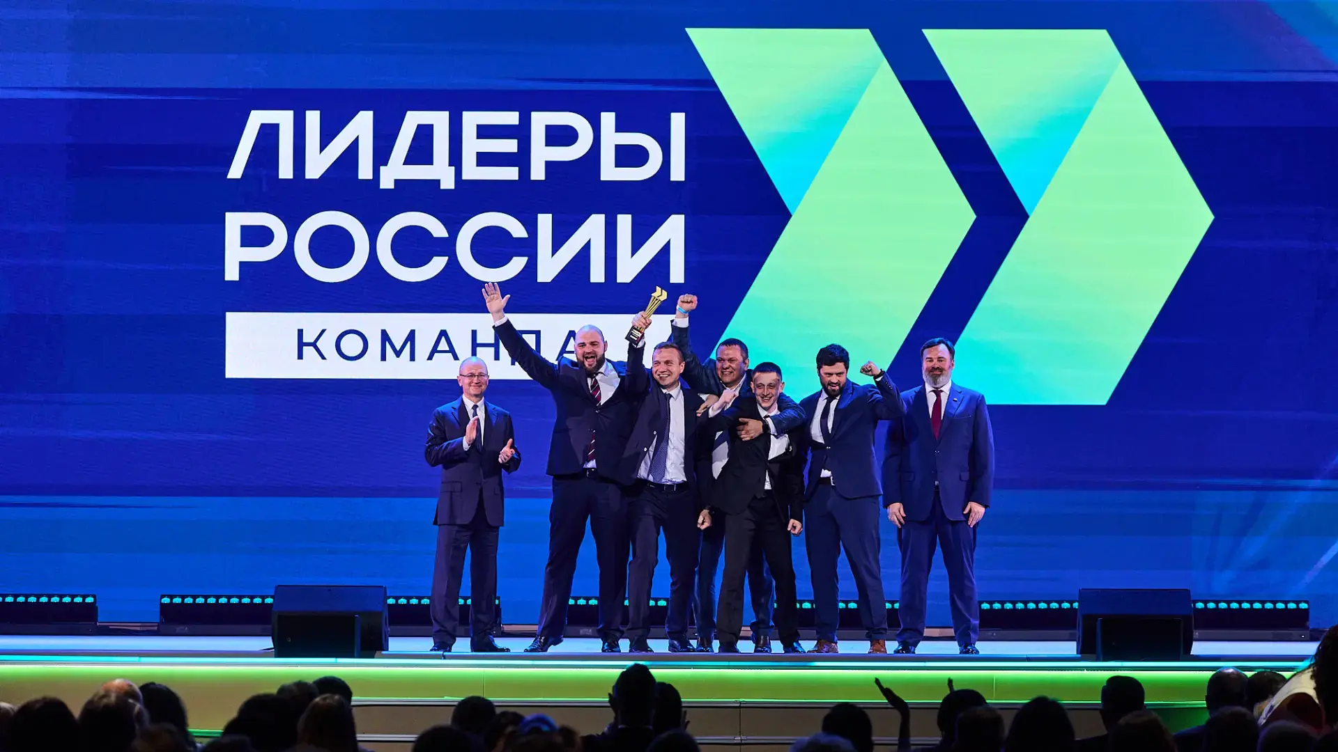 Наша правительственная команда победила в шестом сезоне конкурса «Лидеры России. Команда».