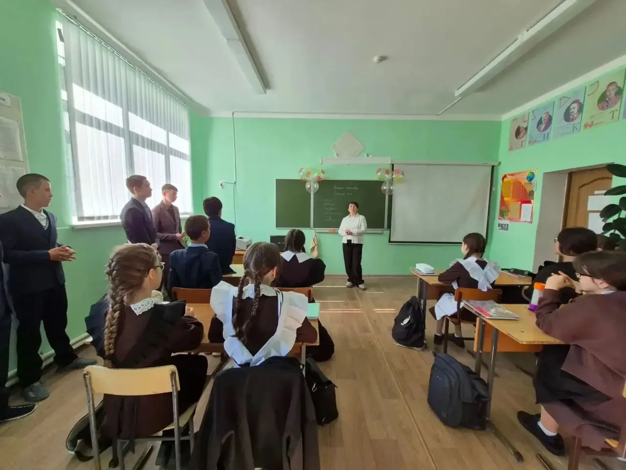 3 нче сентябрь - Икенче бөтендөнья - сугышы беткән көн. Бүген Күшәр авыл китапханәчесе ...