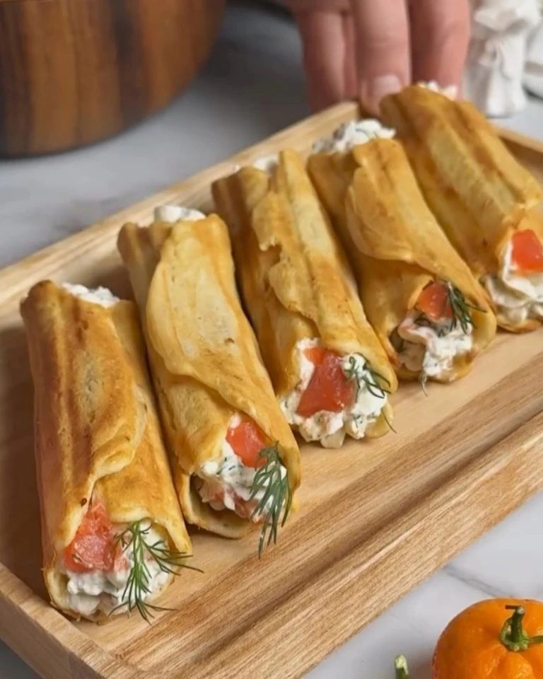 Интересная закуска! Сырные трубочки с начинкой 🤤