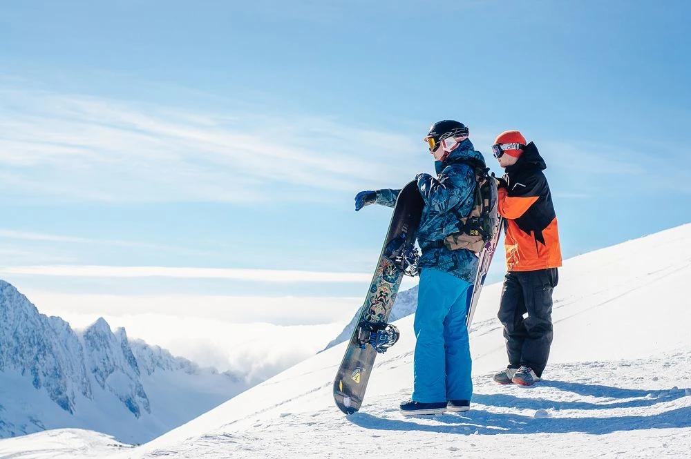 🏔 Друзья, с 1 днём зимы! Сегодня хотим поделиться с вами несколькими тёплыми кадрами из наших горнол
