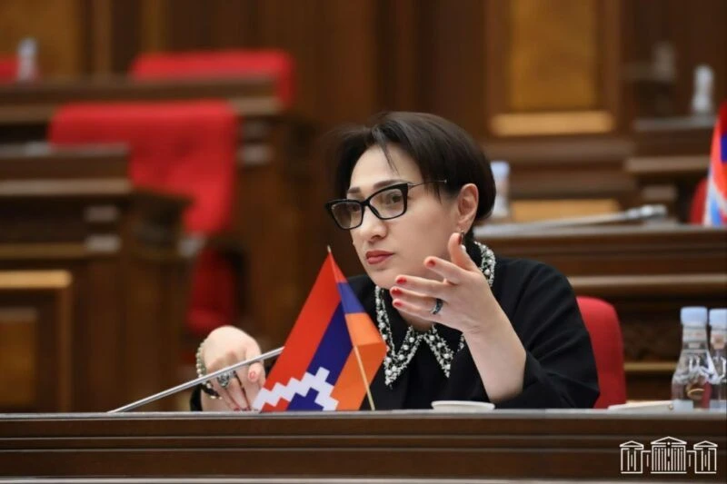 ДЕПУТАТ ПАРЛАМЕНТА АРМЕНИИ ГОТОВА В ОДИНОЧКУ ОТПРАВИТЬСЯ В БАКУ ДЛЯ ВСТРЕЧИ С АРМЯНСКИМ...