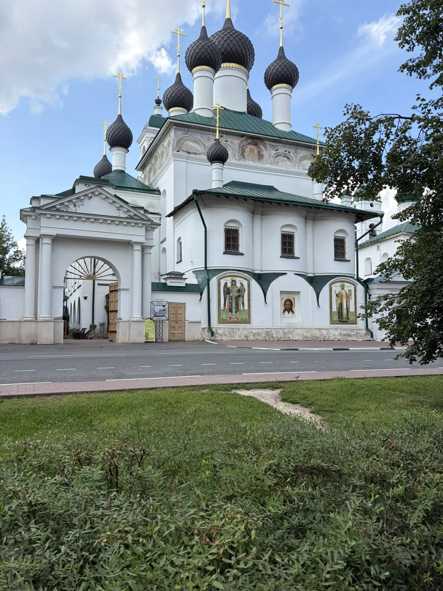 📍Нашёл в Ярославле необычную столовую, где можно недорого пообедать, выпить горячего чая и попробов