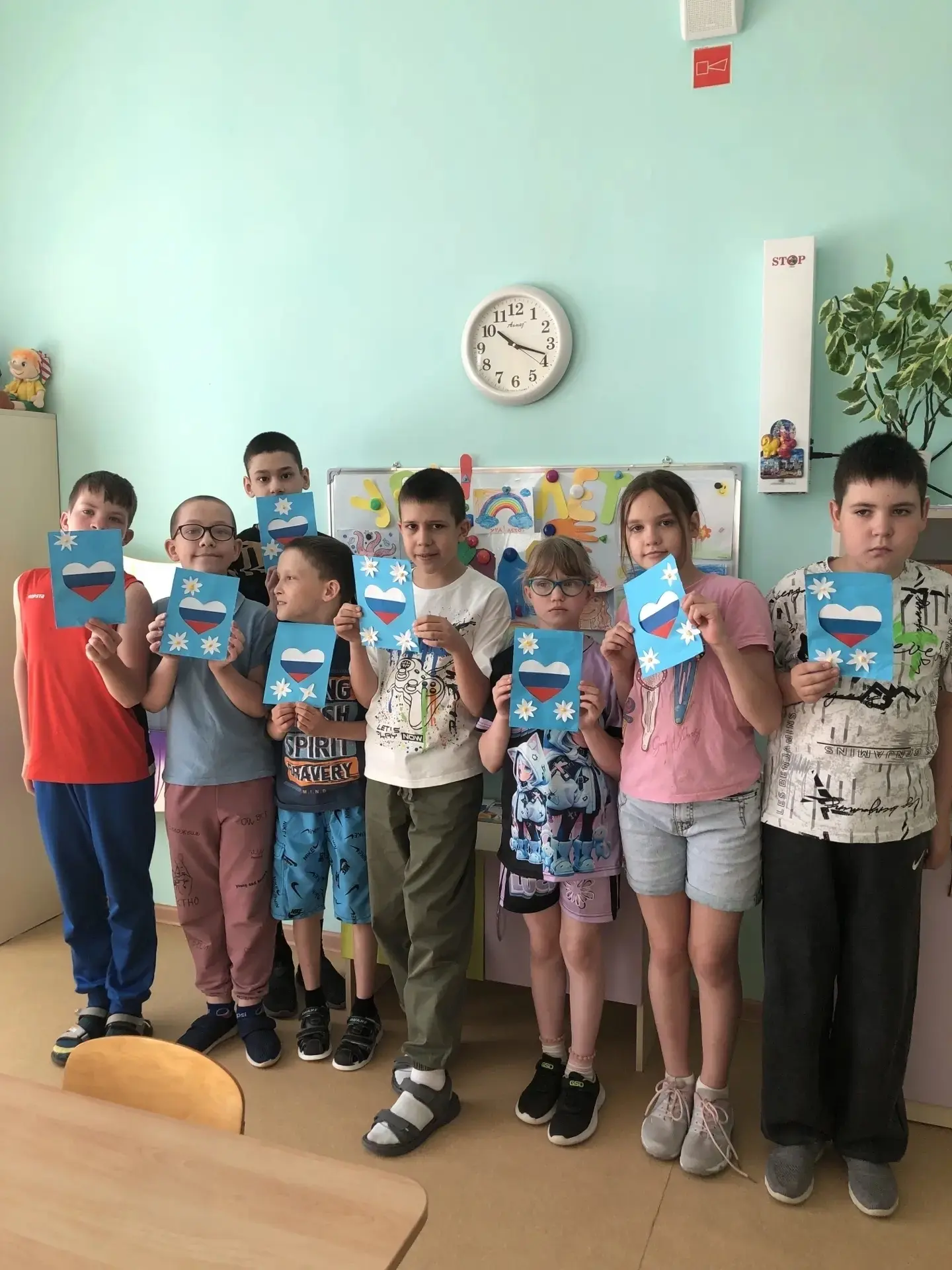 🇷🇺День России в лагере: патриотическое воспитание через творчество
День России — значимый праздник