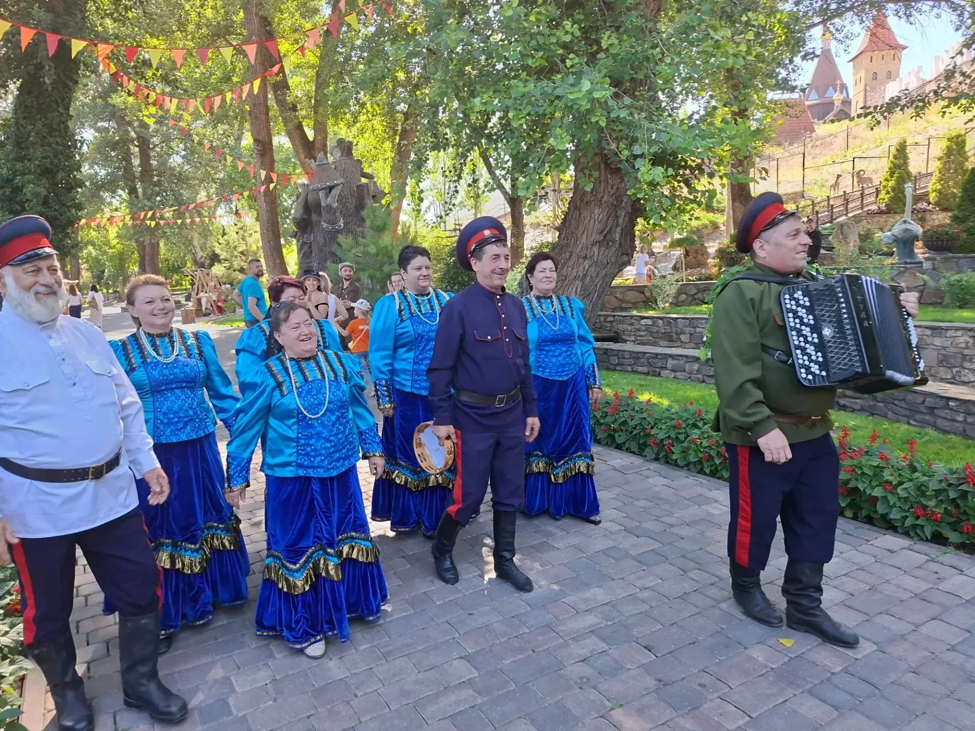 📅 🌾 15 августа ландшафтный парк «Лога» стал настоящей концертной площадкой под открыт...
