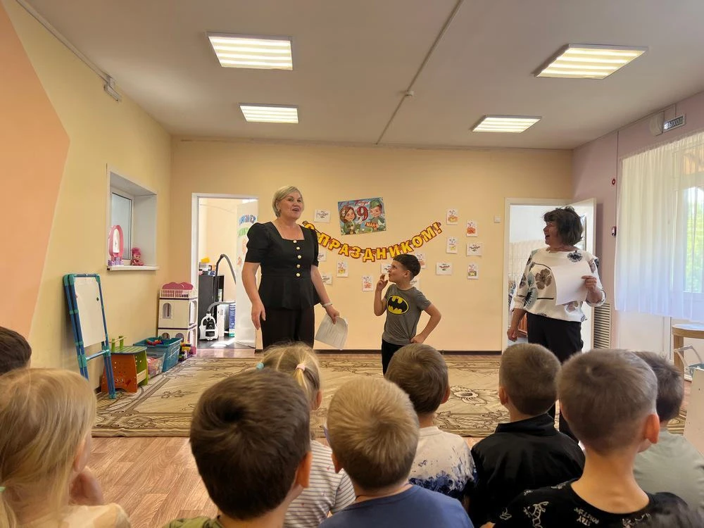 Литературно-игровая программа "Под семейным зонтиком"
