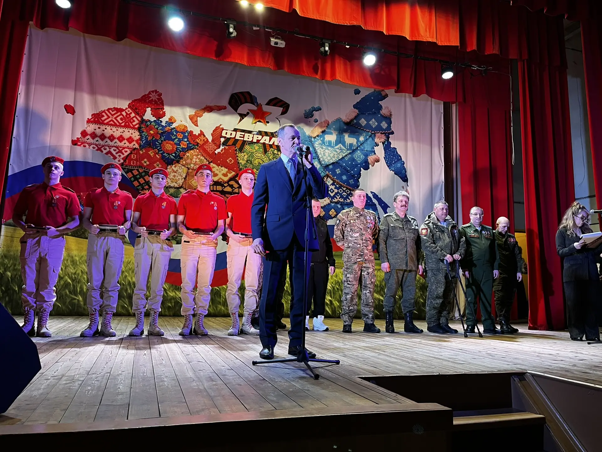 🇷🇺Герои вручают награды будущим защитникам!