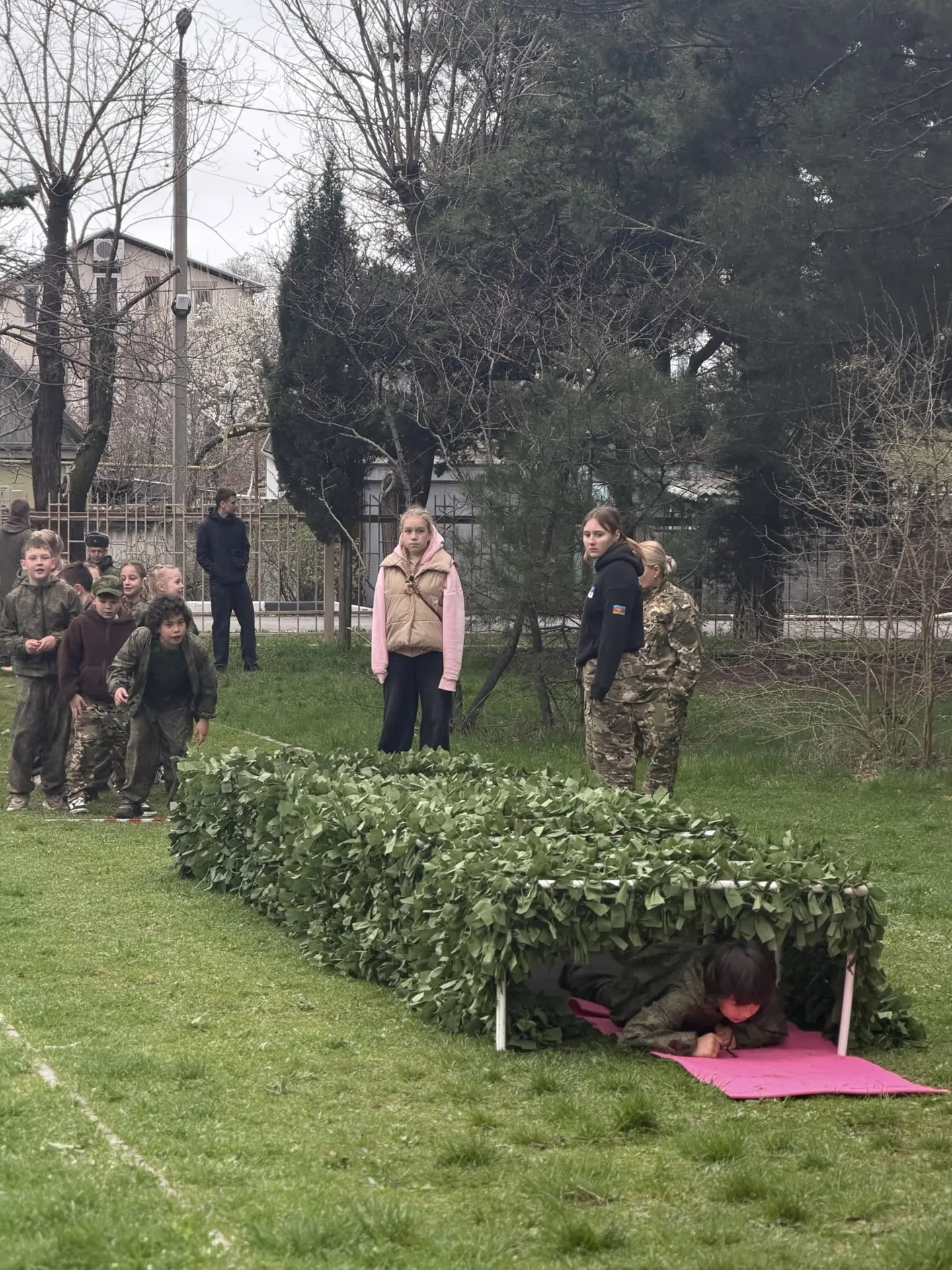 Вчера на базе МБОУ СОШ №4 имени А.В. Суворова состоялись городские военно-спортивные соревнования «О