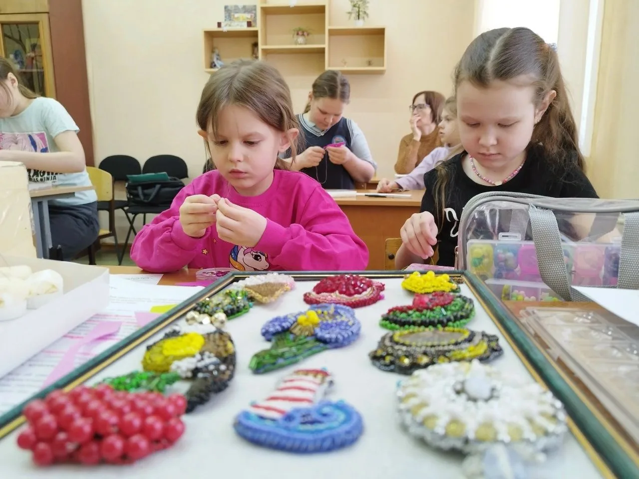 Сделать что-то своими руками — это магия, доступная каждому!

В Дворце есть объединения, где можно с