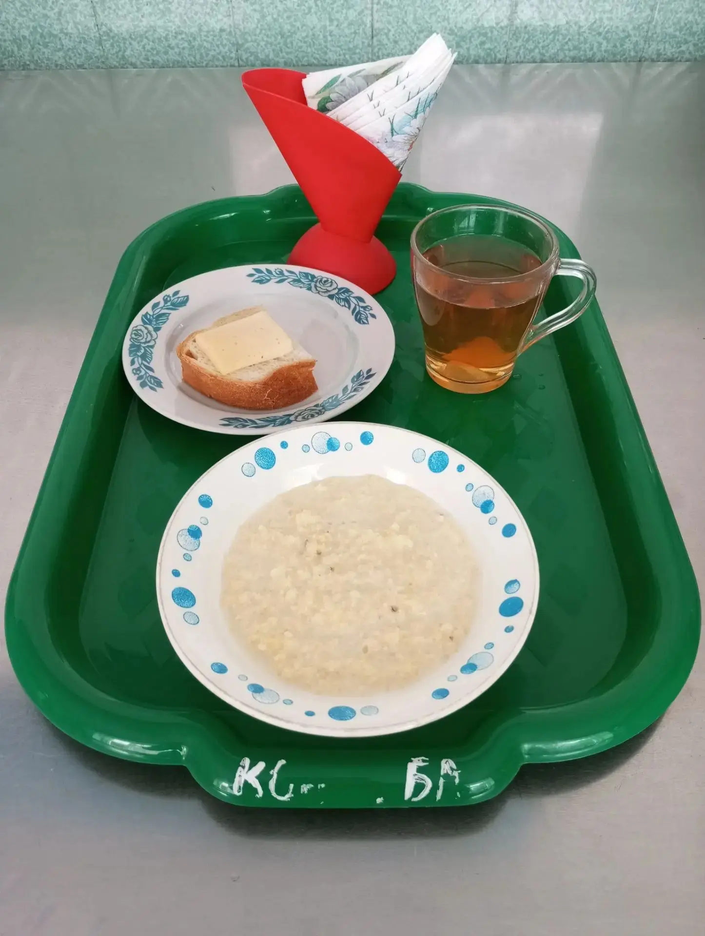 Вид питания завтрак:
Каша пшенная вязкая, 
Чай с 🍋лимоном, 
Сыр🧀 полутвëрдый, 
Батон витамизирован