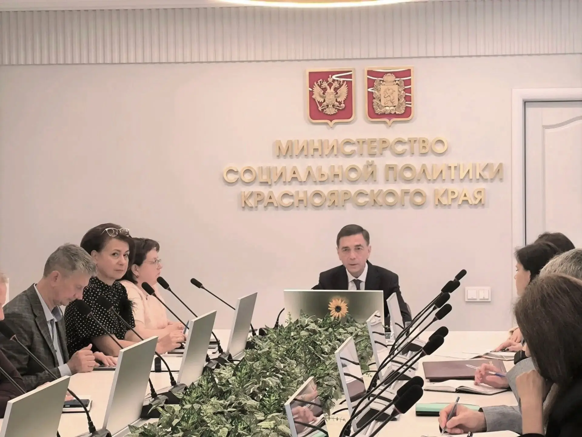 В рамках проекта «ИнформУИК» председатель Избирательной комиссии края Тарас Яскевич вст...