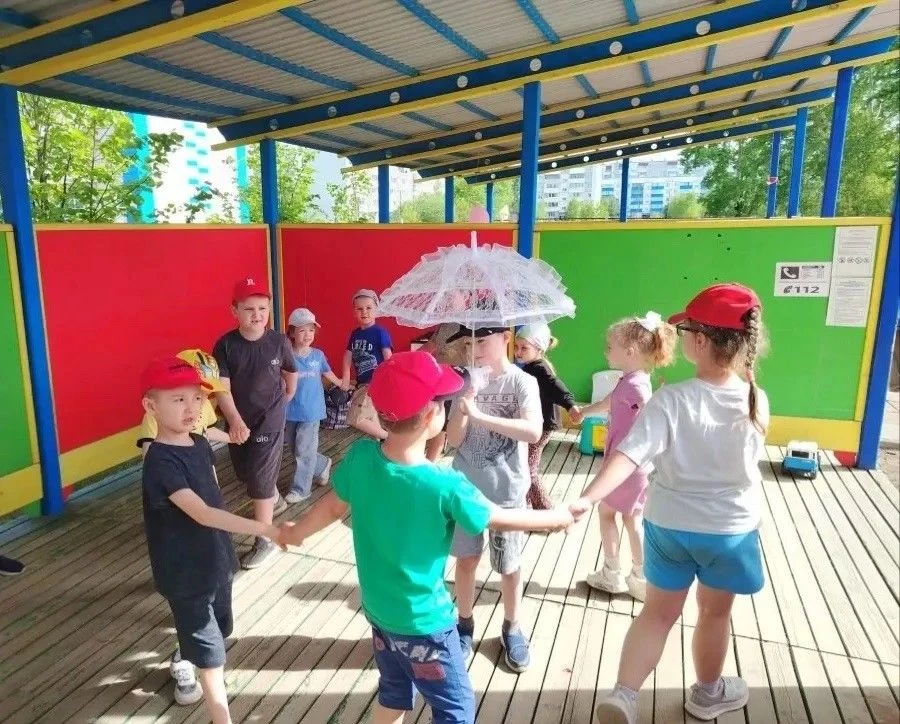 Путешествие в прошлое: как в группе №18 «Дюймовочка» знакомились с народными играми