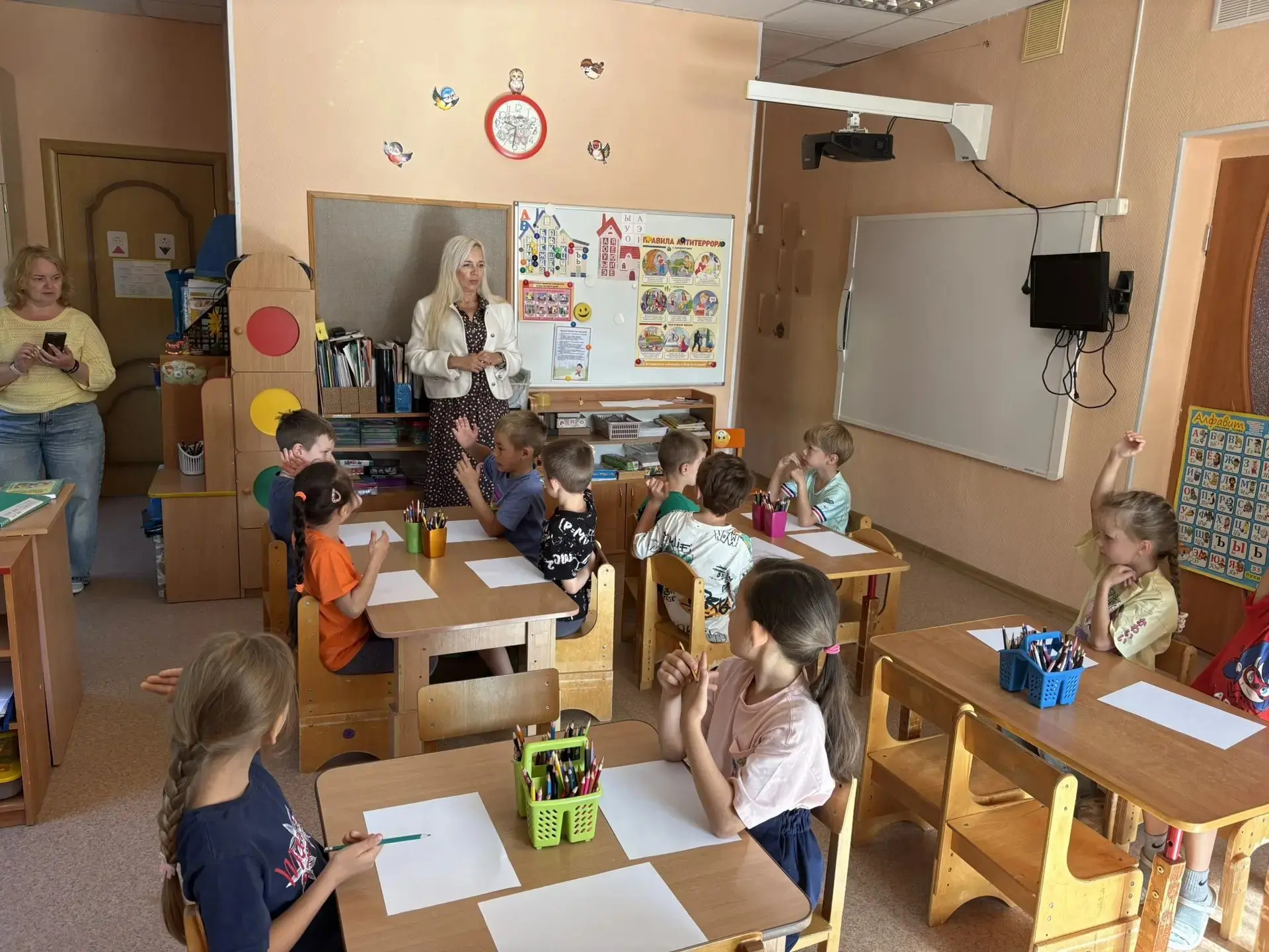 В подготовительных группах детского сада ГБДОУ №30 прошли занятия с психологом на тему ...