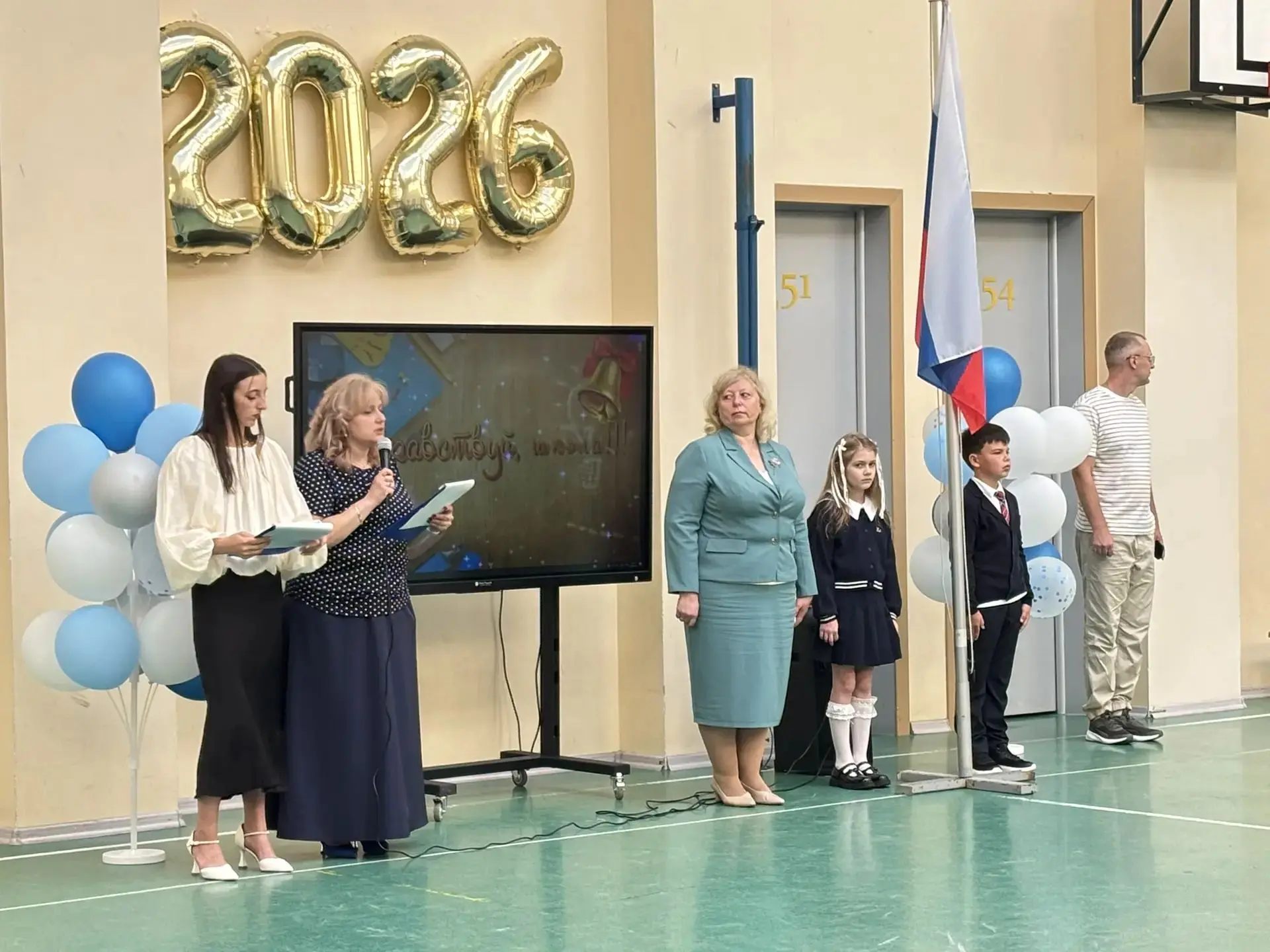 🎉 Сегодня в гимназии гремели линейки! С 1-го по 11-й — все в сборе, все готовы покорят...