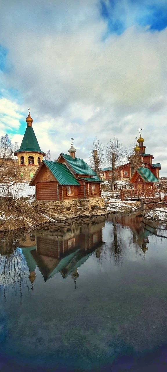 📍 Сарсинский Боголюбский женский монастырь

На юге Пермской губернии в Красноуфимском многонационал