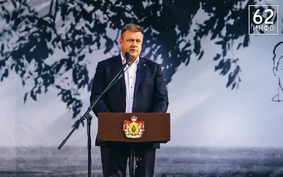 Просится на фронт...