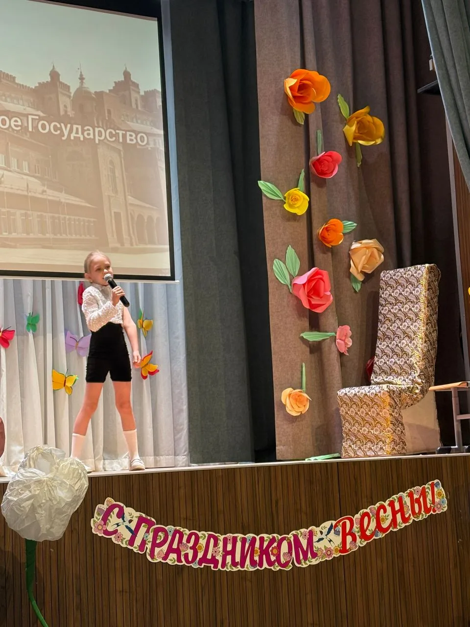 Накануне праздника весны и красоты, 8 Марта 🌸💃, в стенах нашей школы царила особая атмосфера радости
