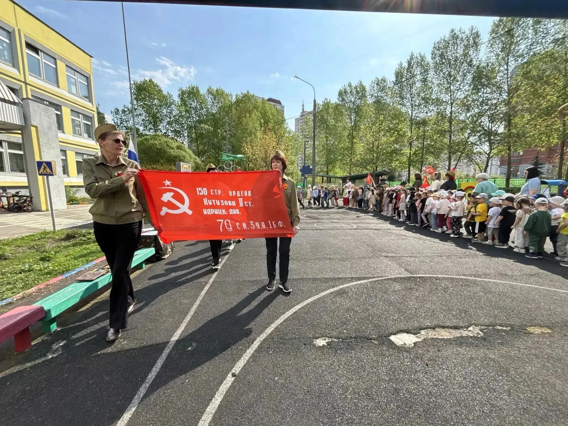 В дошкольных отделениях МБОУ СОШ 19 торжественно прошли праздничные мероприятия, посвященные Дню Поб